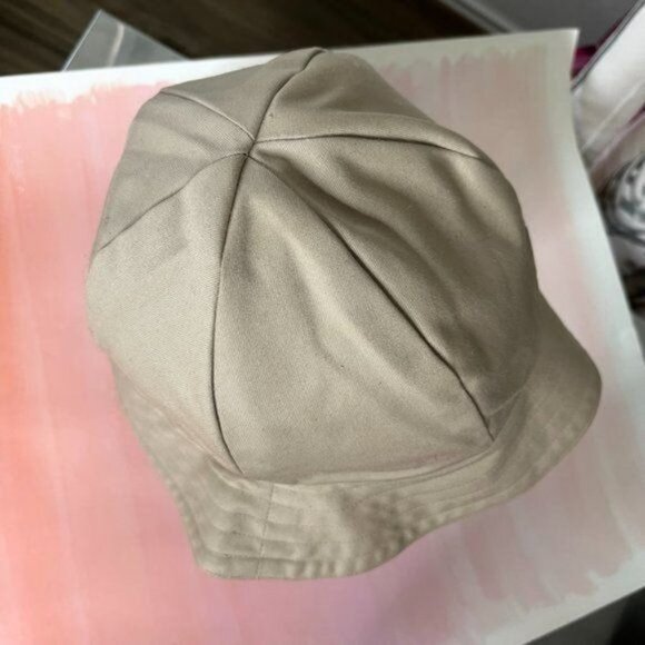 COPY - Burberry Reversible Archive Nova Check Wool Bucket Hat - Picture 11 of 11